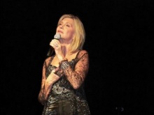 Olivia Newton-John in Philadelphia 2007, click to enlarge