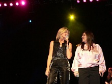 Olivia Newton-John in Philadelphia 2007, click to enlarge