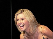 Olivia Newton-John in Philadelphia 2007, click to enlarge