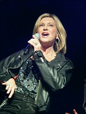 Olivia Newton-John in Philadelphia 2007, click to enlarge