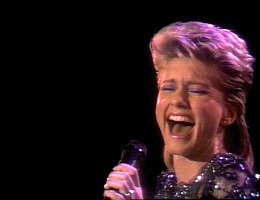 Olivia Newton-John Deeper Than The Night, 1982 Physical tour