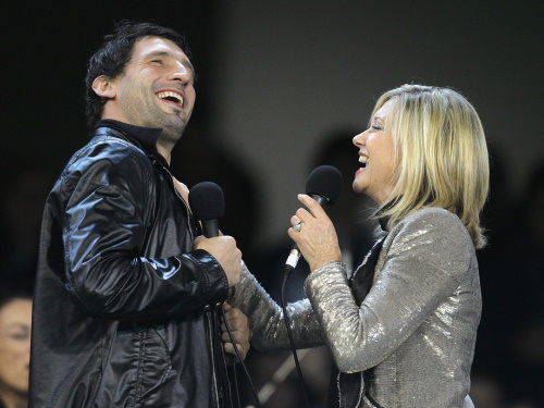 Olivia Newton-John Melbourne Cricket Ground 2011