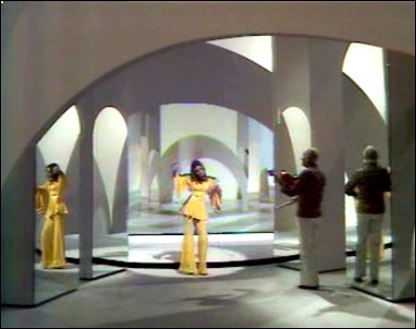 Olivia Newton-John, Stephane Grapelli Show 1973 performing Honey Pie