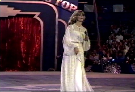 Olivia Newton-John on the Big Top, Royal Windsor Silver Jubilee Show May 1977 UK