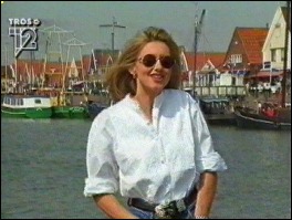 Olivia Newton-John in Te land, ter zee en in de lucht, Dutch TV performing I Need Love